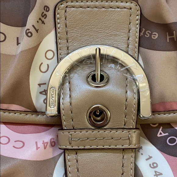 NWT Soho pink and brown Coach purse - Picture 2 of 4